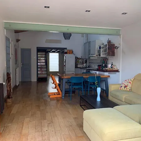 Hébergement de vacances Charmante Maison De Surfeur *